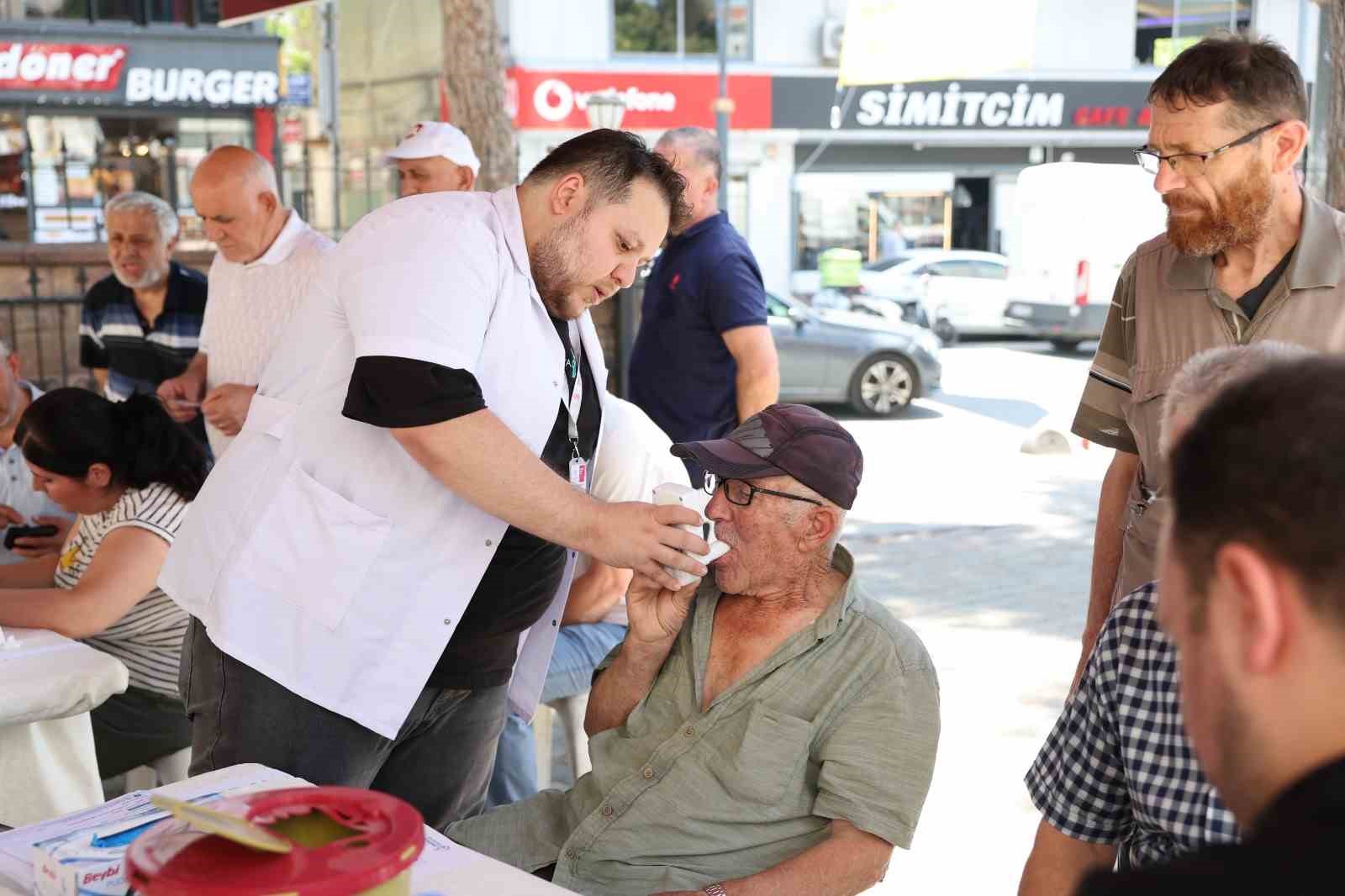 bagcilarda camilerde saglik taramasi yapildi 3 Qg397uX5