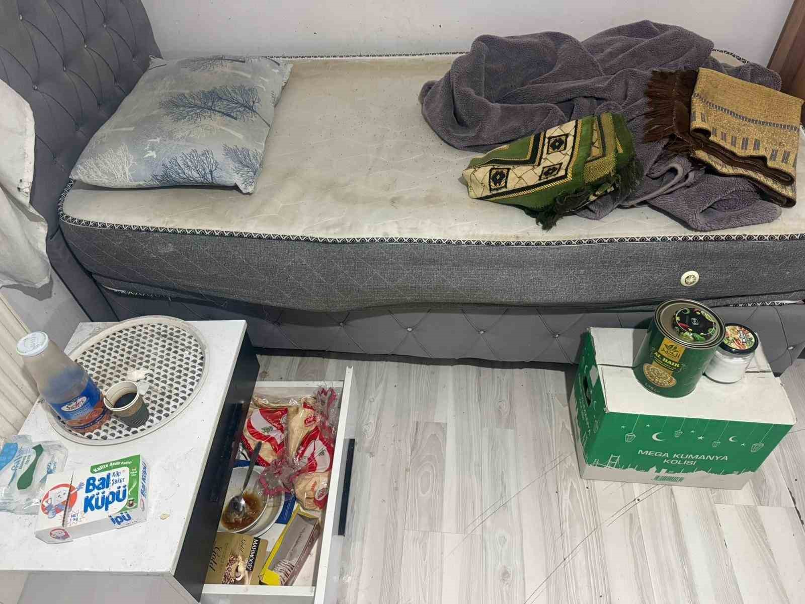 Bağcılar’da kaçak göçmen operasyonunda 78 göçmen yakalandı: 6 şüpheli gözaltında 5 bagcilarda kacak gocmen operasyonunda 78 gocmen yakalandi 6 supheli gozaltinda 1 Wk9vWcdG