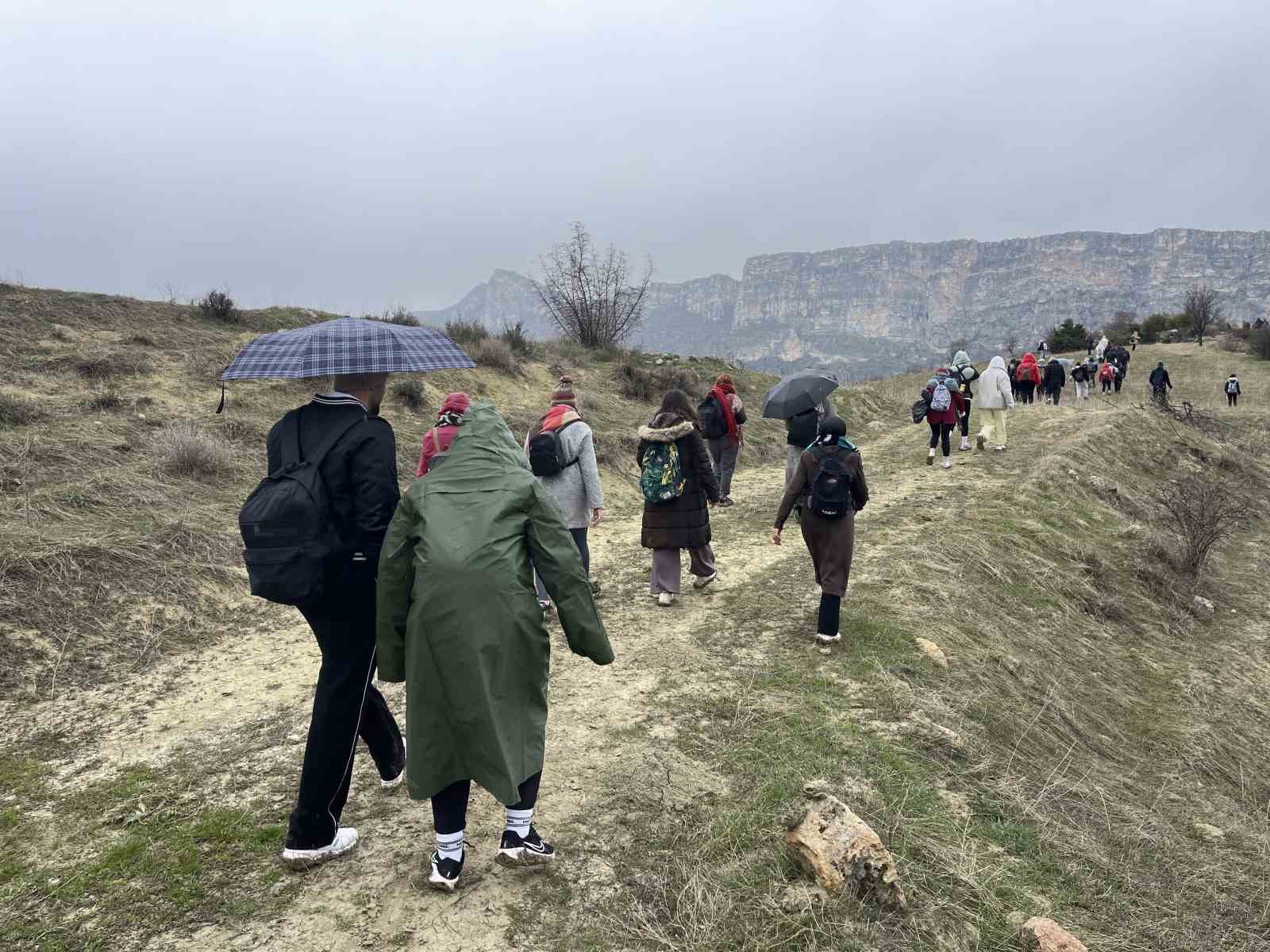 bahar cicegi nergisler dogaseverlerin ilgi odagi oldu 4 WaNHbbT7