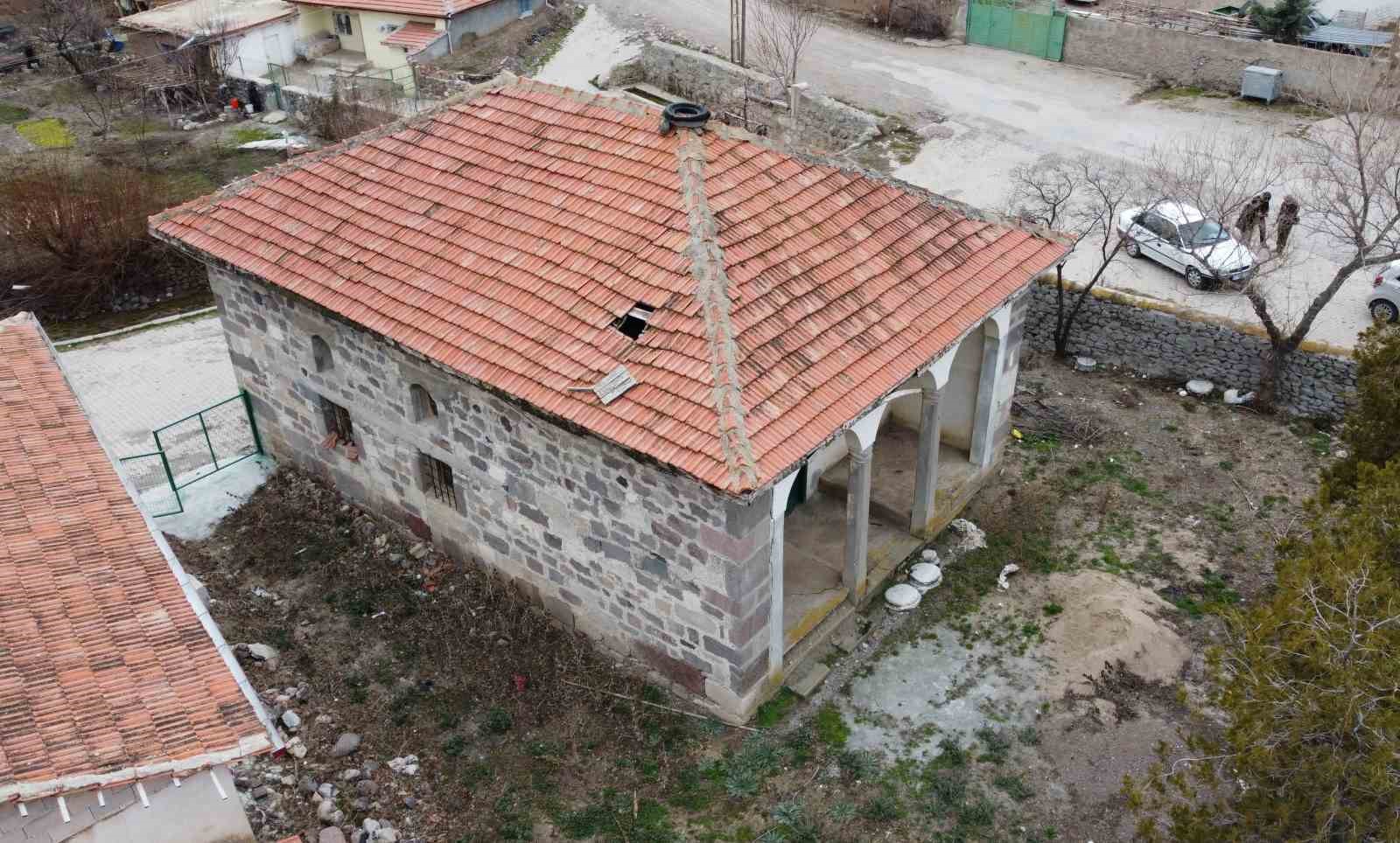 bahcecik koyu camii restore edilmeyi bekliyor 3 yzerk6aB