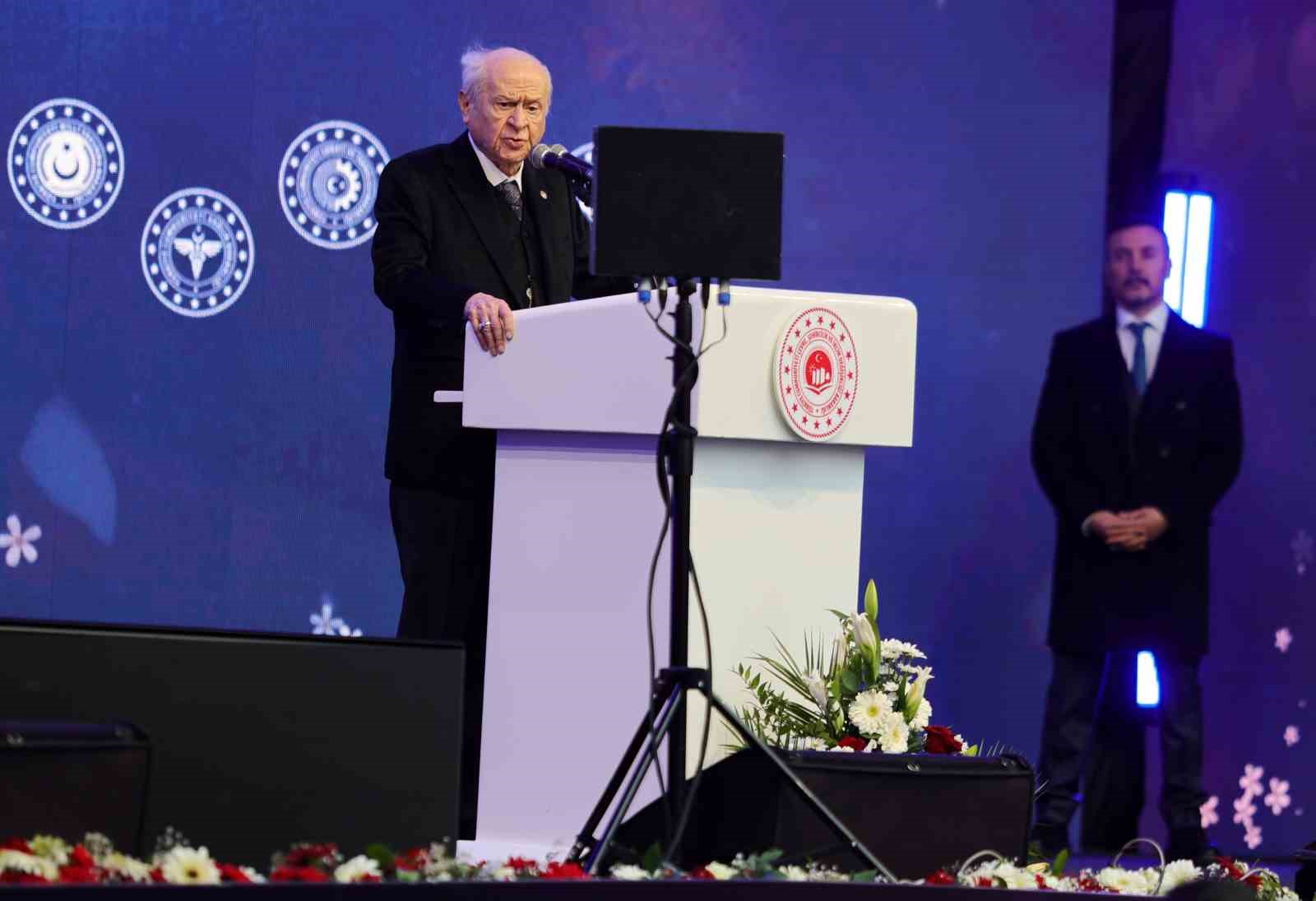 bahceli muhalefetin esasen turkiyeye karsi oldugu aleni degil midir 5 glnsewNz