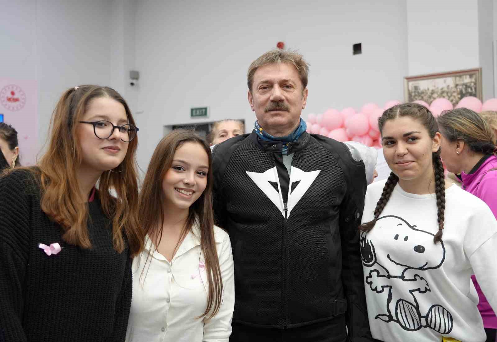 Bahçelievler Belediye Başkanı Bahadır motosiklete bindi, meme kanserine dikkat çekti 16 bahcelievler belediye baskani bahadir motosiklete bindi meme kanserine dikkat cekti 12 ucACO7vX