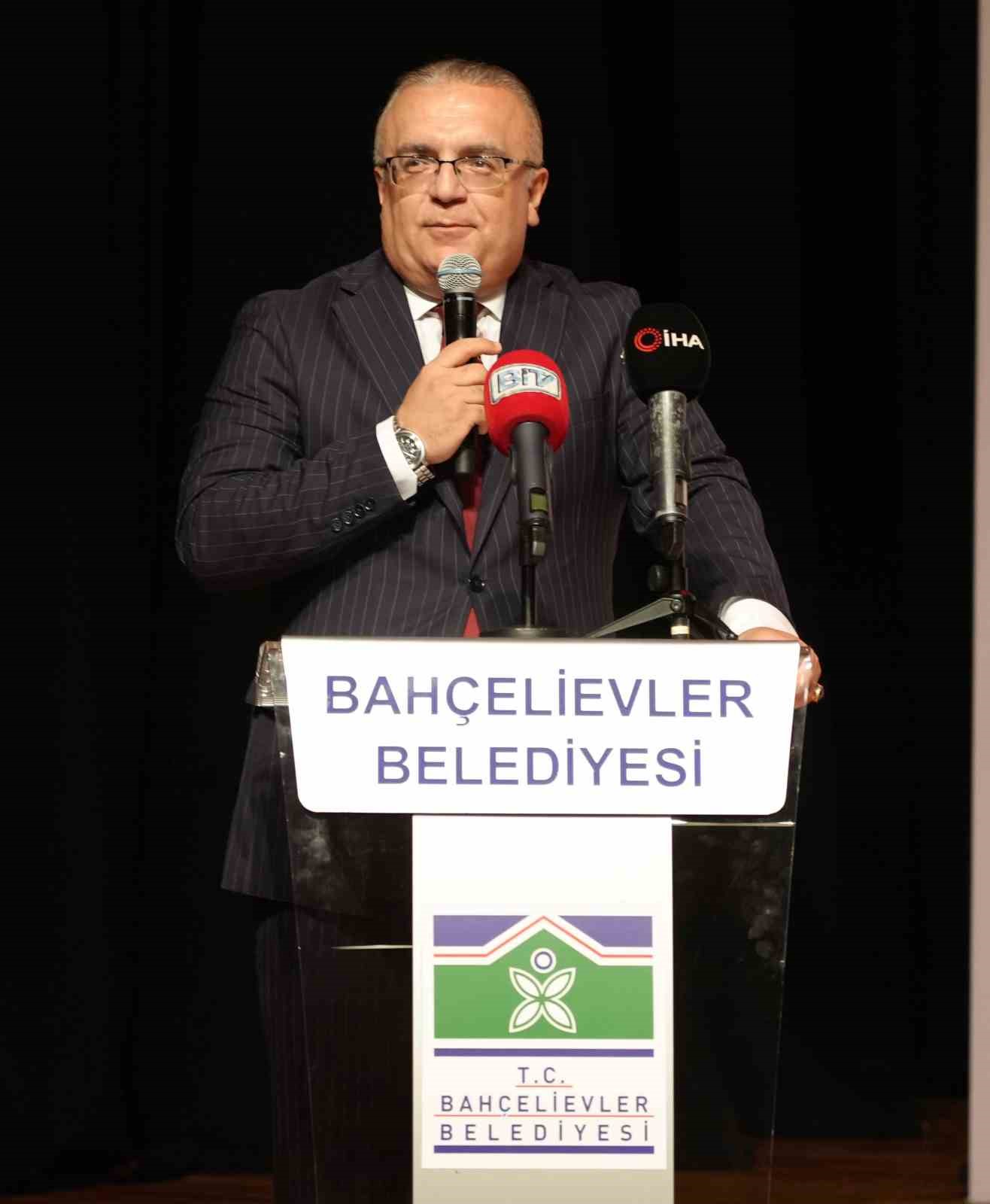Bahçelievler Belediye Başkanı Bahadır motosiklete bindi, meme kanserine dikkat çekti 19 bahcelievler belediye baskani bahadir motosiklete bindi meme kanserine dikkat cekti 15 zJ19E6CW