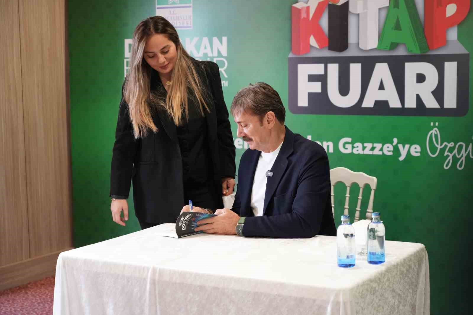 bahcelievler belediye baskani hakan bahadir soylesi ve imza gunu yapti 0