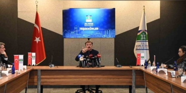 bahcelievler-belediye-baskani-hakan-bahadir-yarisi-bizden-kampanyasinda-turkiye-birincisiyiz-LDnFZC5p.jpg