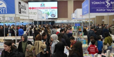 bahcelievler-kitap-fuarini-15-milyon-kitapsever-ziyaret-etti-CCfVwx7Y.jpg