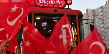 bahcelievlerde-15-temmuz-sehitleri-yuruyusle-anildi-SLjjlvn1.jpg