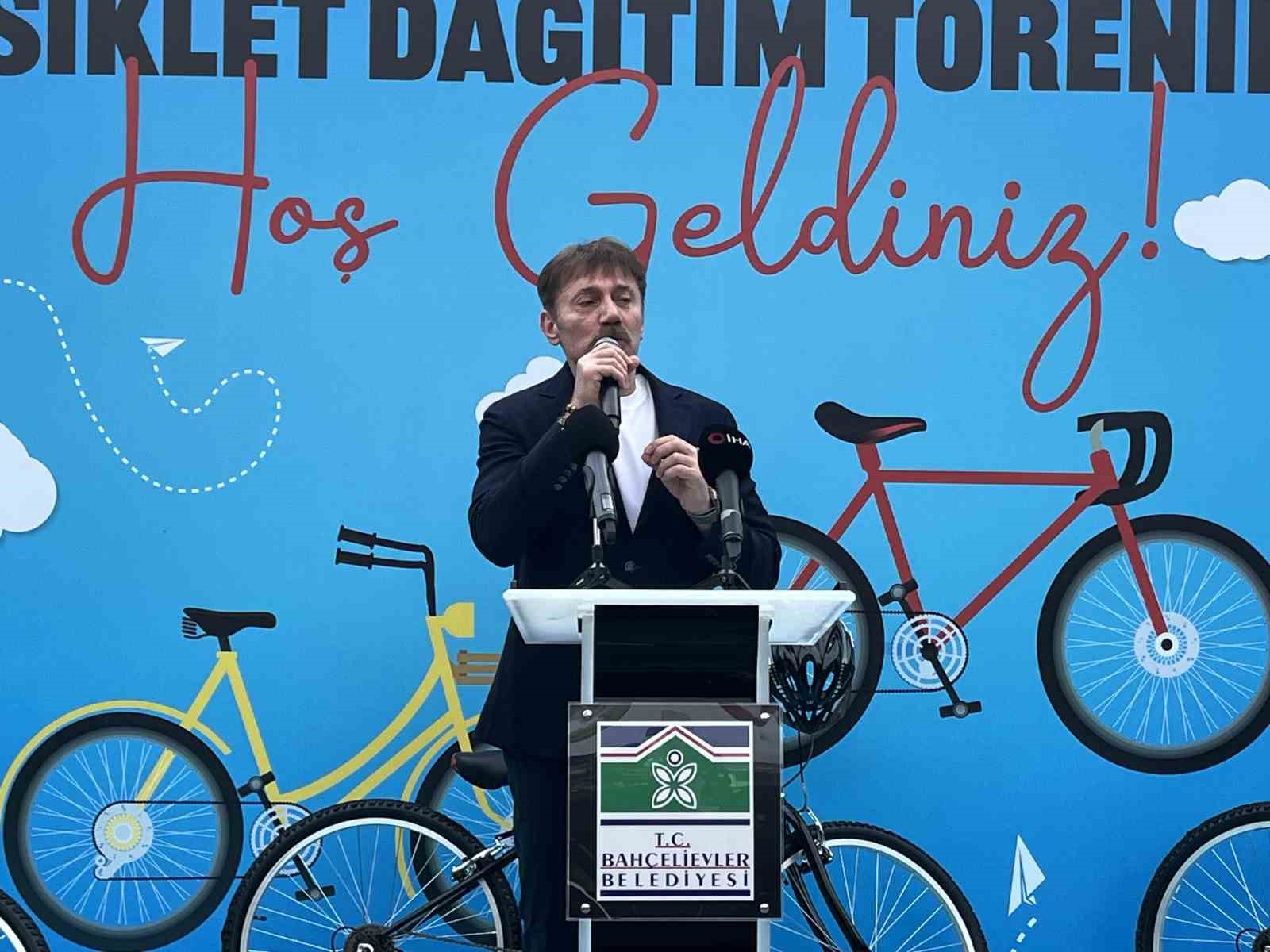 bahcelievlerde 200 cocuga bisiklet dagitim toreni 1 tse5v326