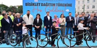 bahcelievlerde-200-cocuga-bisiklet-dagitim-toreni-ntrBzOSU.jpg