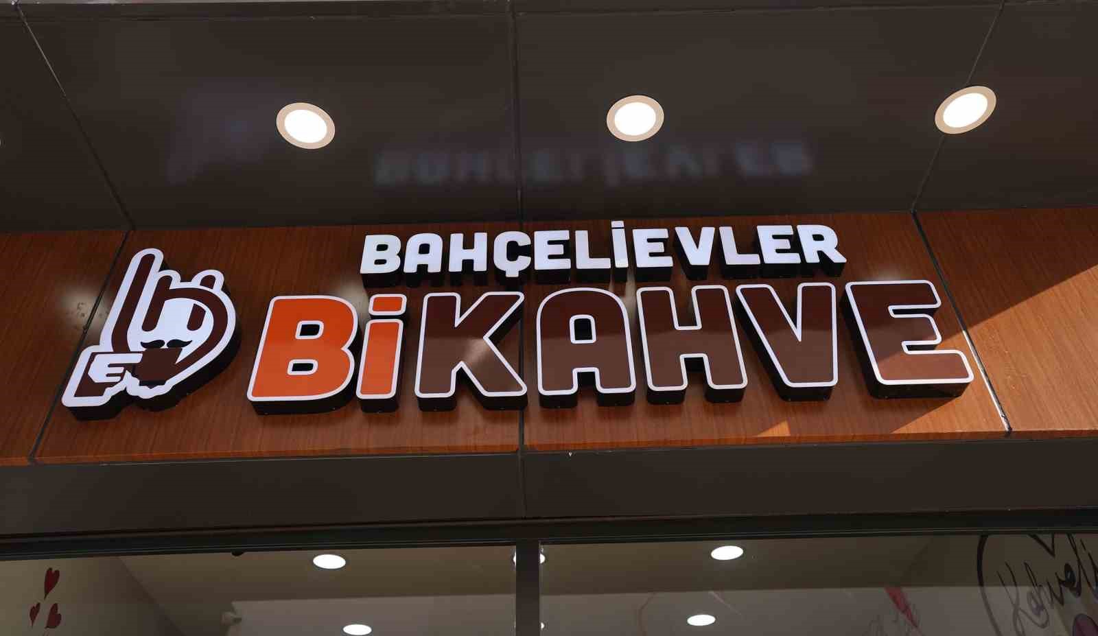 bahcelievlerde cay bes lira 3
