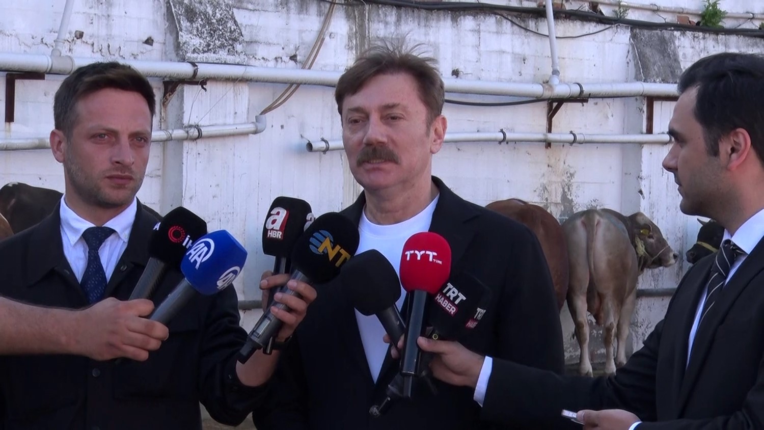 bahcelievlerde ilk kurban kesimleri yapildi 1 kVjcdEpS
