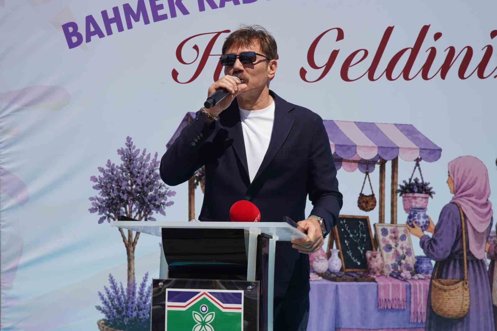 Bahçelievler’de kadınların el emeği ekonomiye kazandırılıyor 5 bahcelievlerde kadinlarin el emegi ekonomiye kazandiriliyor 1 pJ1EfOsL