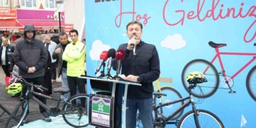 bahcelievlerde-pedallar-saglik-ve-cevre-icin-dondu-38inci-bisiklet-cekilisi-yapildi-5GKaHrjk.jpg
