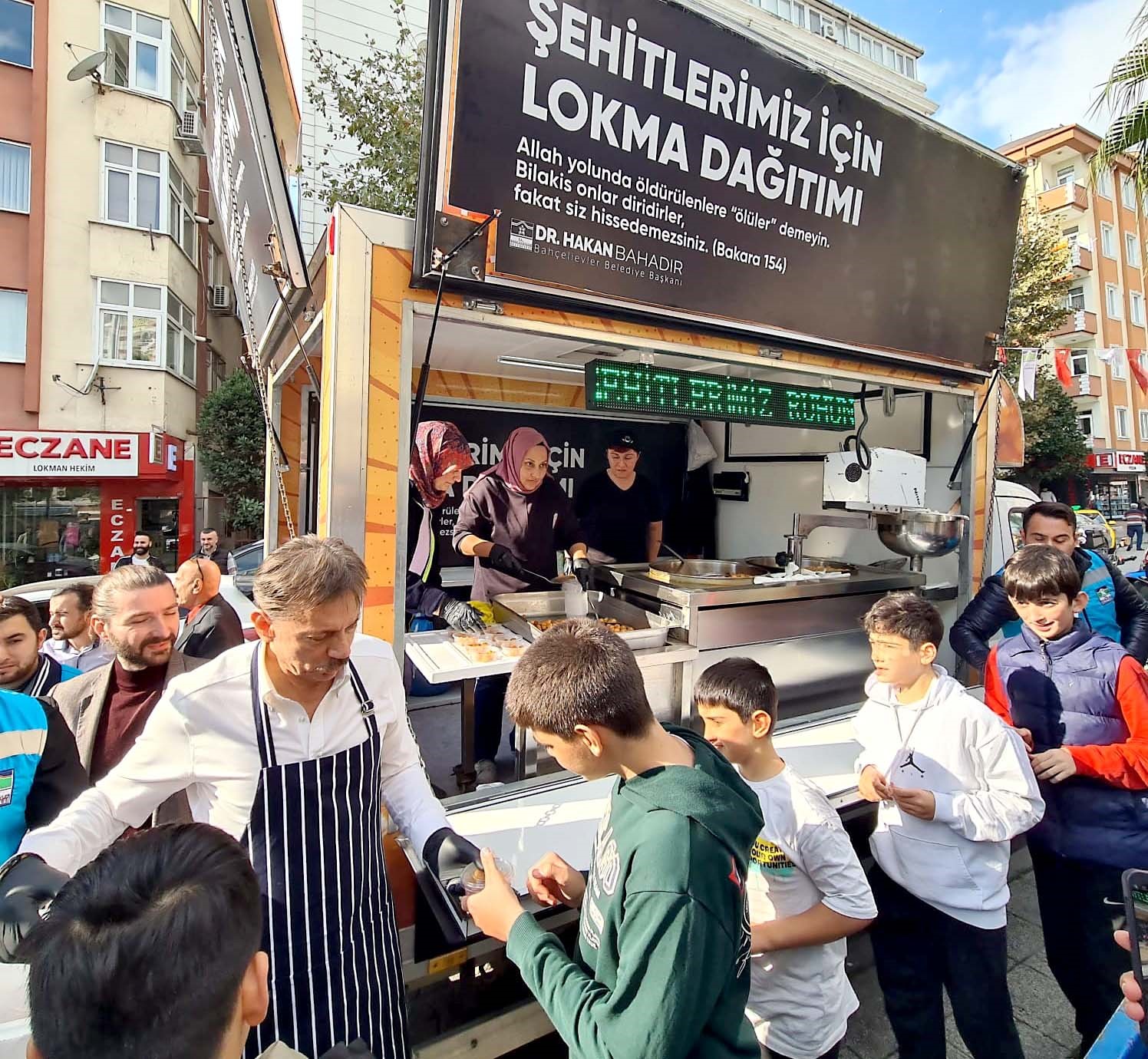 bahcelievlerde sehitler icin mevlit okutuldu lokma dagitildi 2 RwQpfrZZ