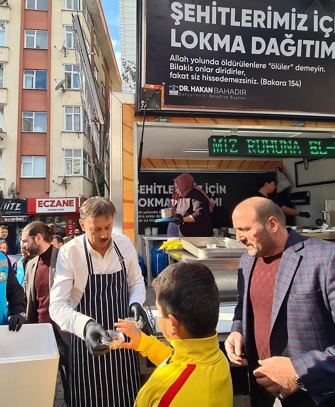 bahcelievlerde sehitler icin mevlit okutuldu lokma dagitildi 3 LtGMwOcW