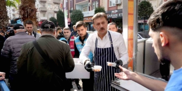 bahcelievlerde-sehitler-icin-mevlit-okutuldu-lokma-dagitildi-PDJHLl9Z.jpg