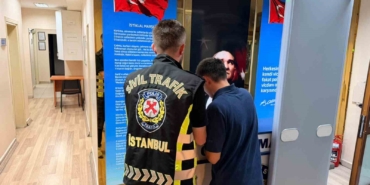 bahcelievlerde-trafikte-saldiri-surucuye-180-bin-lira-ceza-ehliyetine-el-konuldu-3Xu8DfYP.jpg