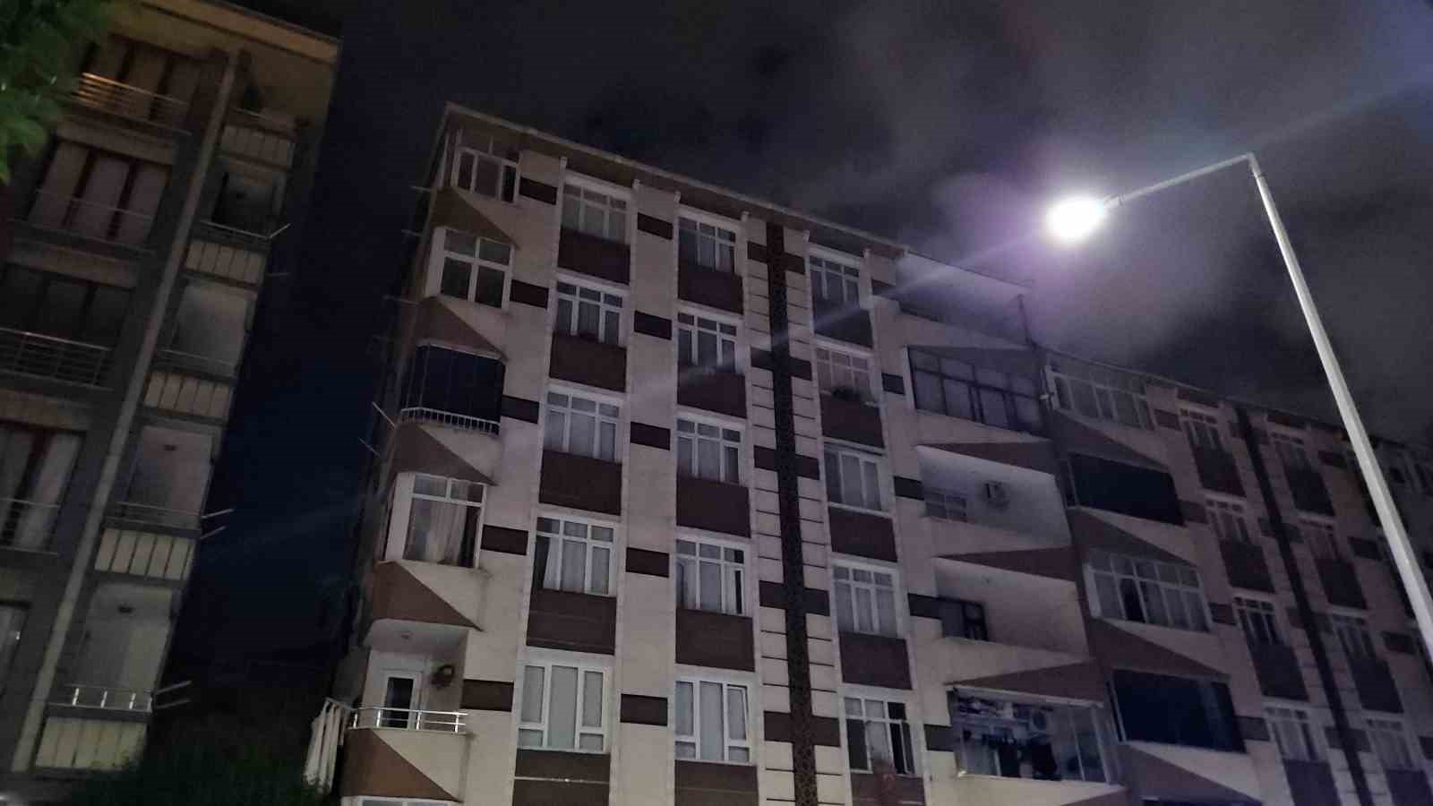 Bahçelievler’de yanında temel kazılan 7 katlı binadan çatlama sesi gelince tahliye edildi 8 bahcelievlerde yaninda temel kazilan 7 katli binadan catlama sesi gelince tahliye edildi 4 TuwnVslc