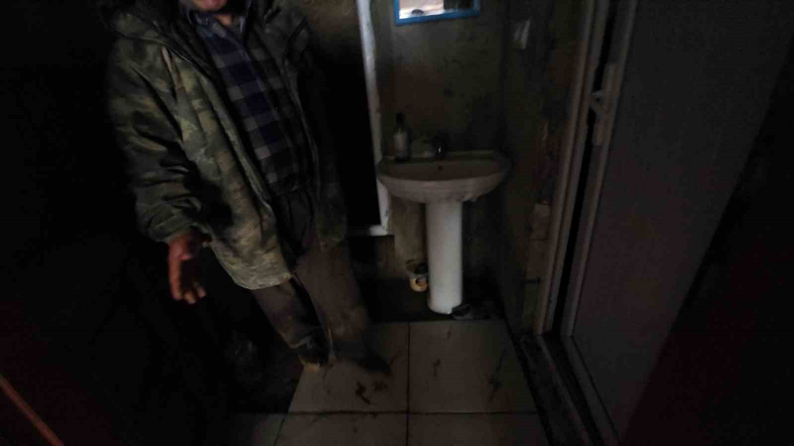 Bahçesaray’da heyelan bir eve zarar verdi 11 bahcesarayda heyelan bir eve zarar verdi 7