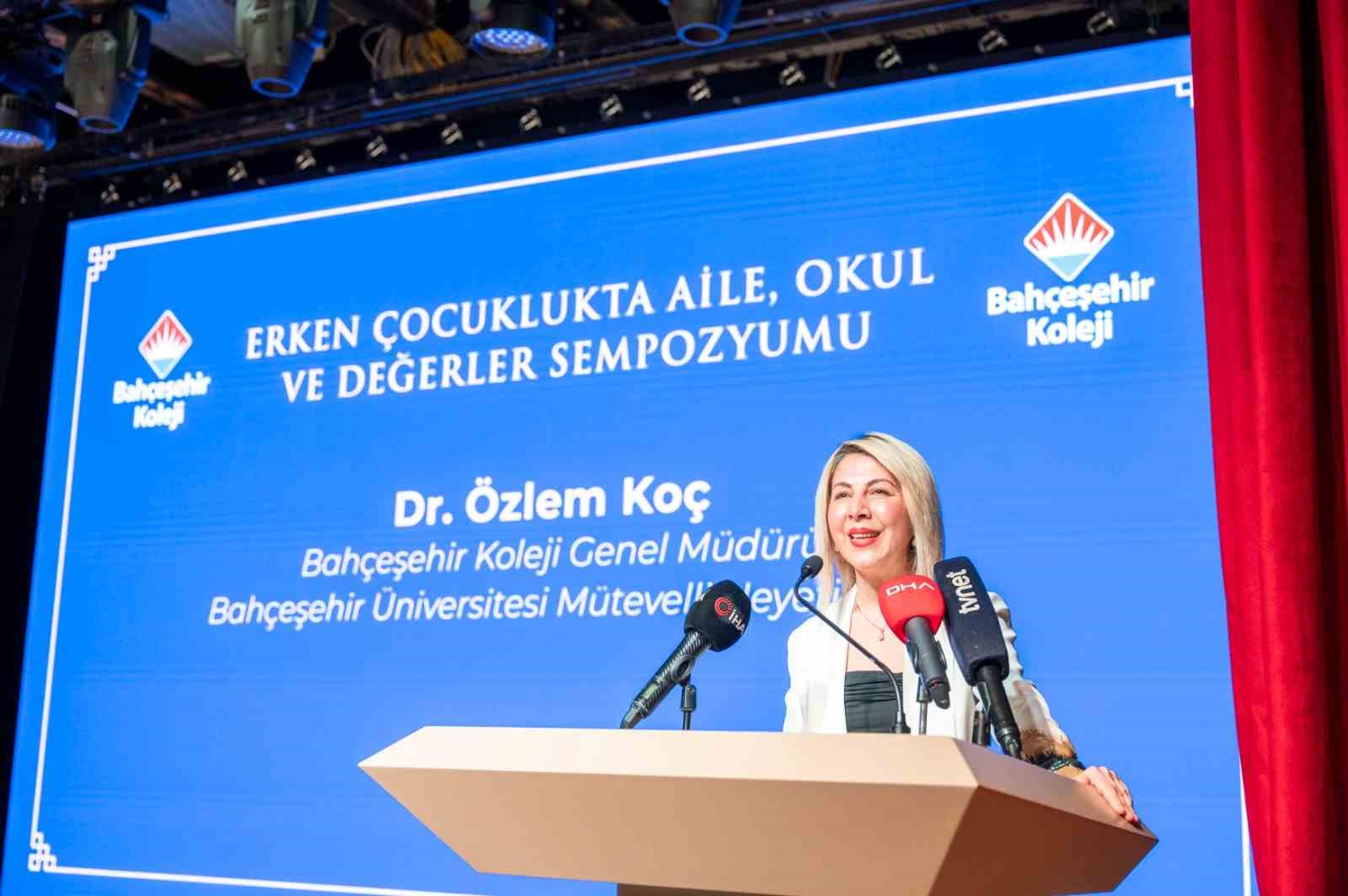 bahcesehir koleji erken cocuklukta aile okul ve degerler sempozyumu duzenledi 1 BDVBj9v7