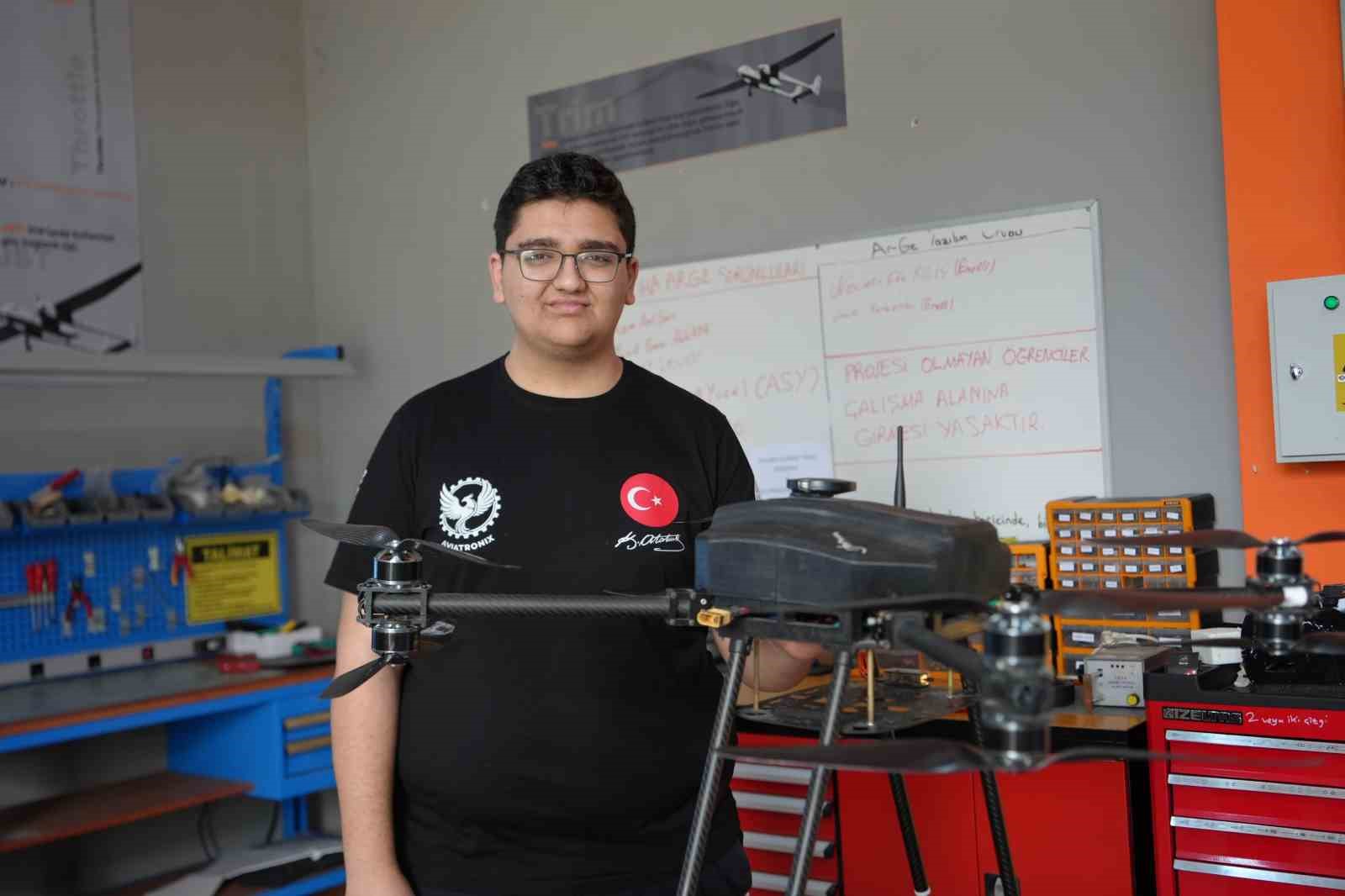 bahcesinde boeing 737 egitim ucagi ve f 4 phantom ile gelecegin havacilarini yetistiren lise 6 chfVI6uX