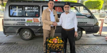 bahcesini-don-vuran-elmaci-dede-hataydan-yukledigi-mandalinalari-mehmetcige-goturmek-icin-yola-cikti-5SWRRfhC.jpg