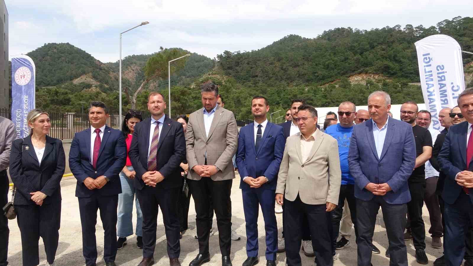 bakan askindan marmarisli genc yuzuculere 19 mayis hediyesi 11 YEwOt1Zg