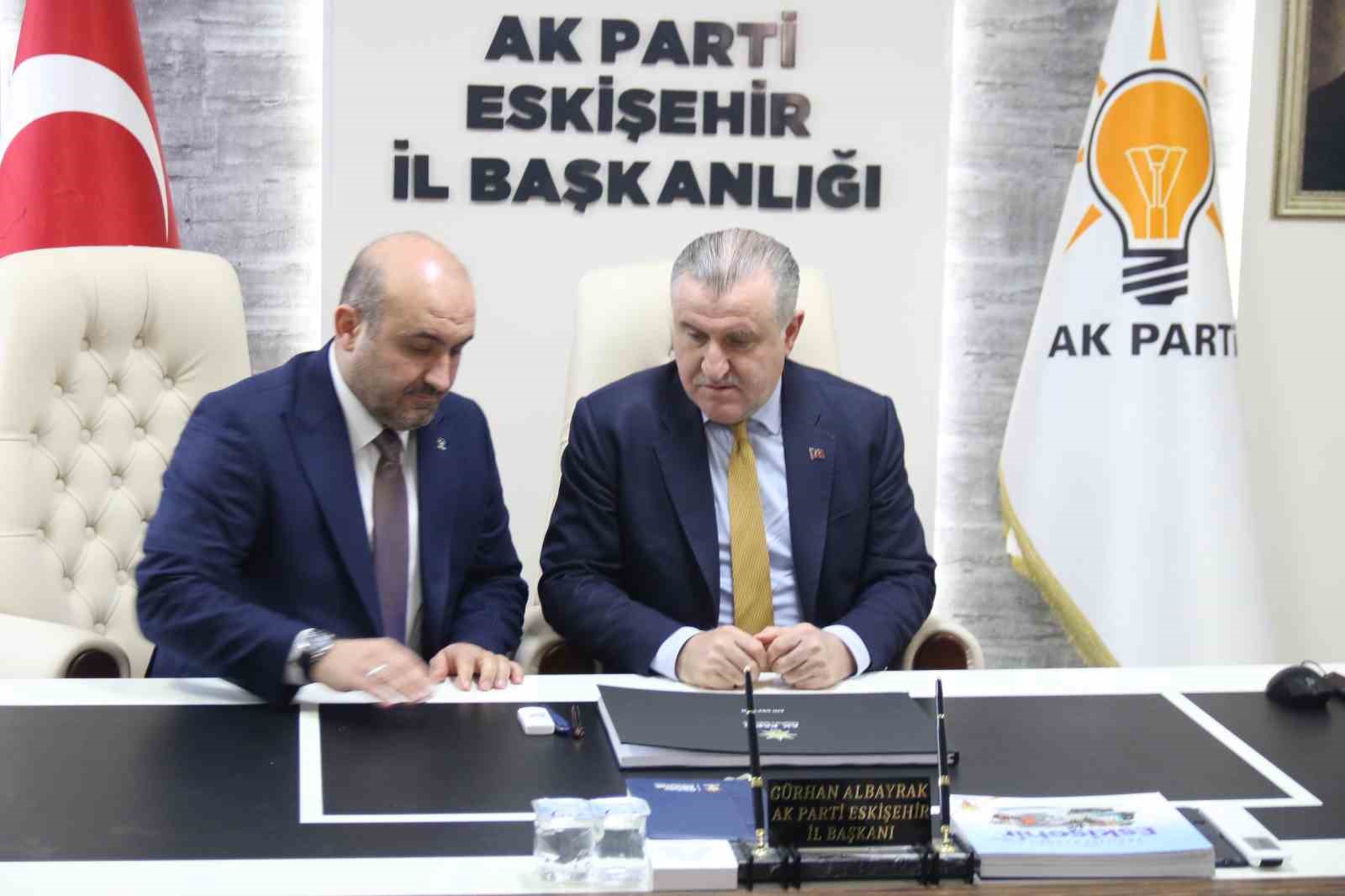 bakan bak ak parti eskisehir il baskanligini ziyaret etti 2