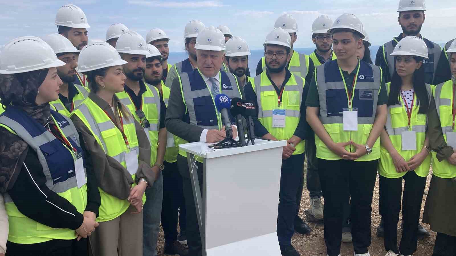 bakan bak akkuyu ngsde konustu buyuyen gelisen guclu bir turkiye var 3 wPnMgbJL