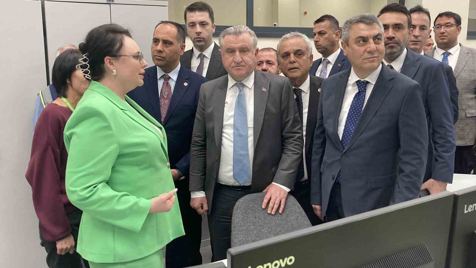 bakan bak akkuyu ngsde konustu buyuyen gelisen guclu bir turkiye var 6 niiktRm2