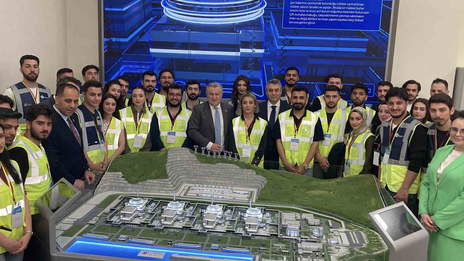 bakan bak akkuyu ngsde konustu buyuyen gelisen guclu bir turkiye var 7 zEjkTD6b