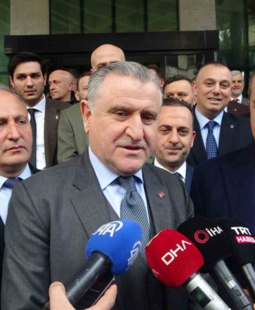 bakan-bak-arda-gulerin-golu-turk-futbolu-adina-gurur-verici-IXT9VBp4.jpg