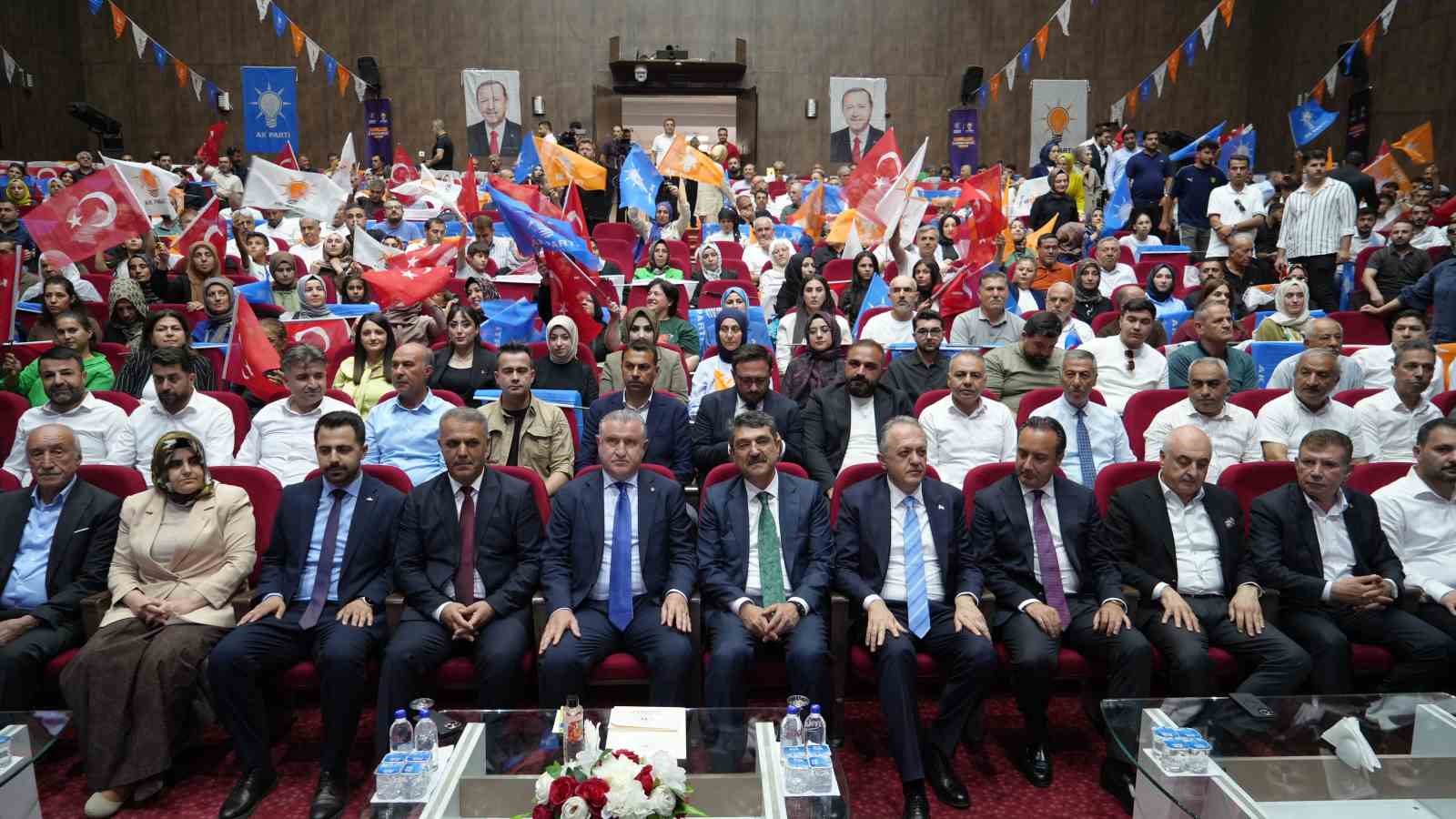 Bakan Bak: "Her şey gençler için, Batman’a yatırımlarımız sürecek" 4 bakan bak her sey gencler icin batmana yatirimlarimiz surecek 0 jUAimBE5