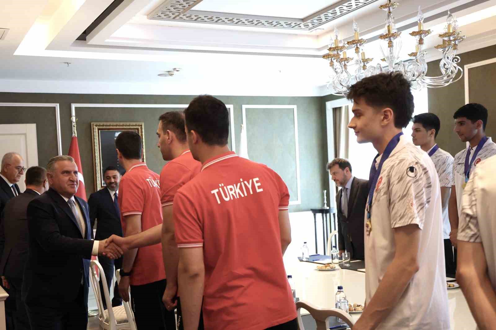 bakan bak istikrarli basarilarla voleybol ulkesi haline geldik 6 2urdZqaK