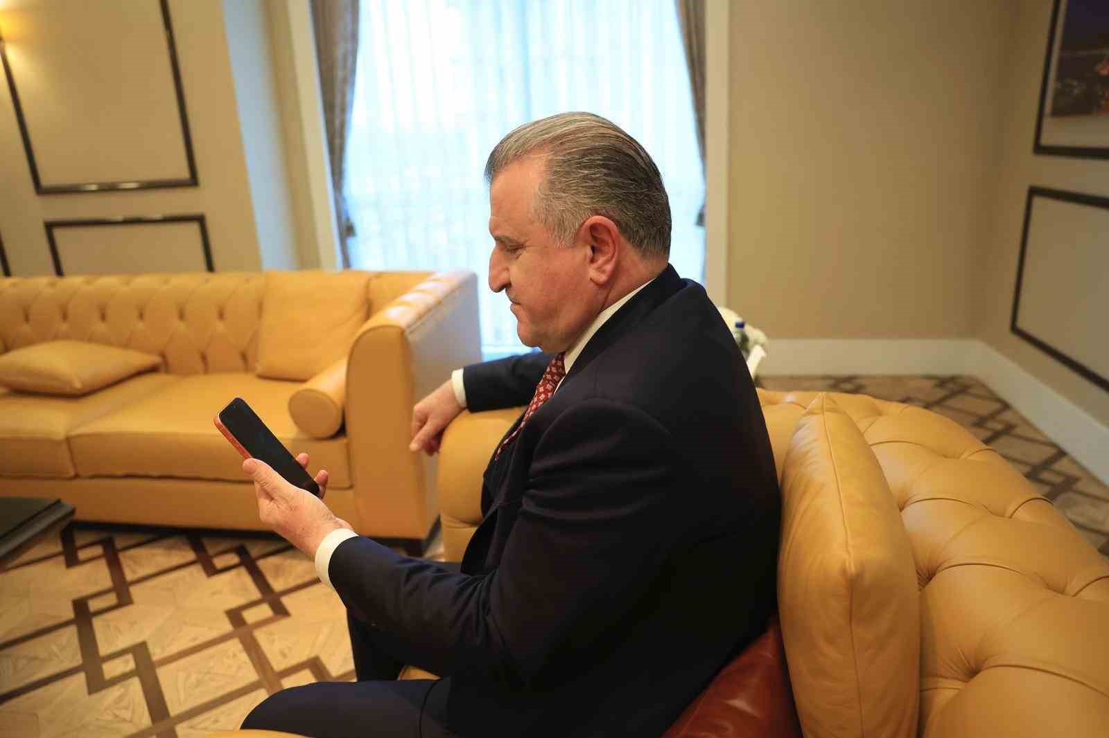 bakan bak kis olimpiyatlarinda yarisacak milli sporcularla gorustu 2 LvdmDyRQ
