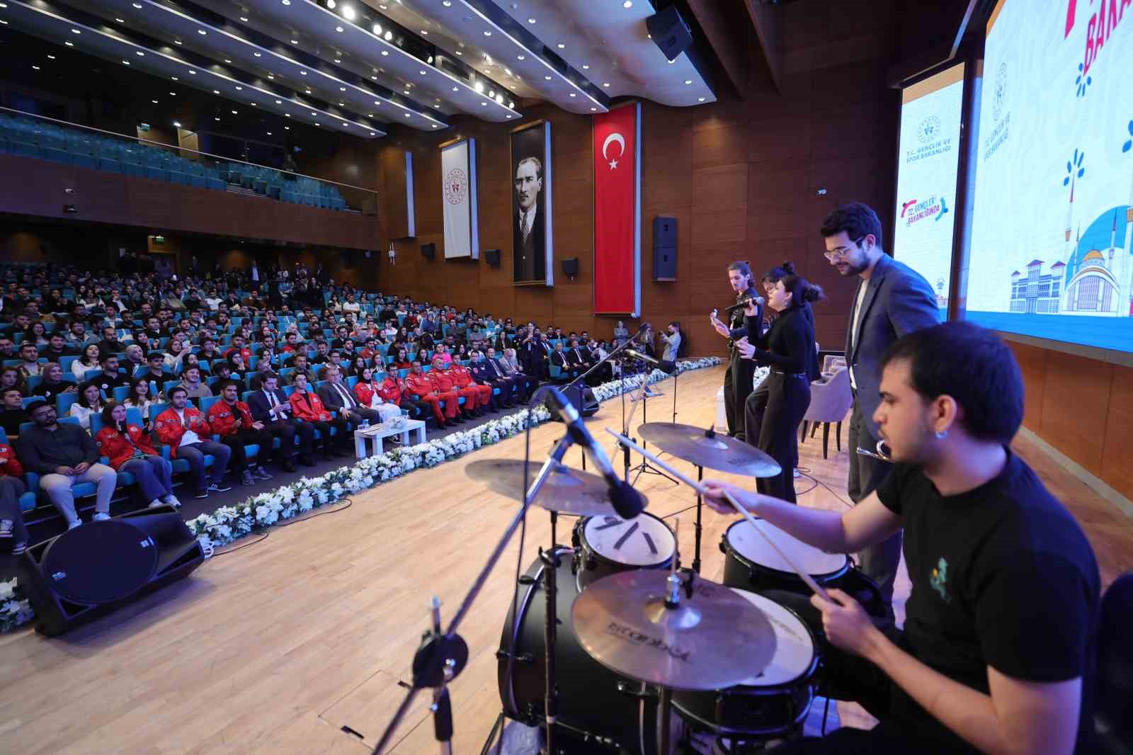 bakan bak milli teknoloji hamlesi gumbur gumbur geliyor 1 BbwZhrQK
