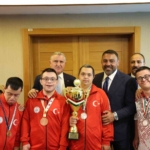 bakan-bak-ozel-sporcular-ile-bir-araya-geldi-714v6iTX.jpg