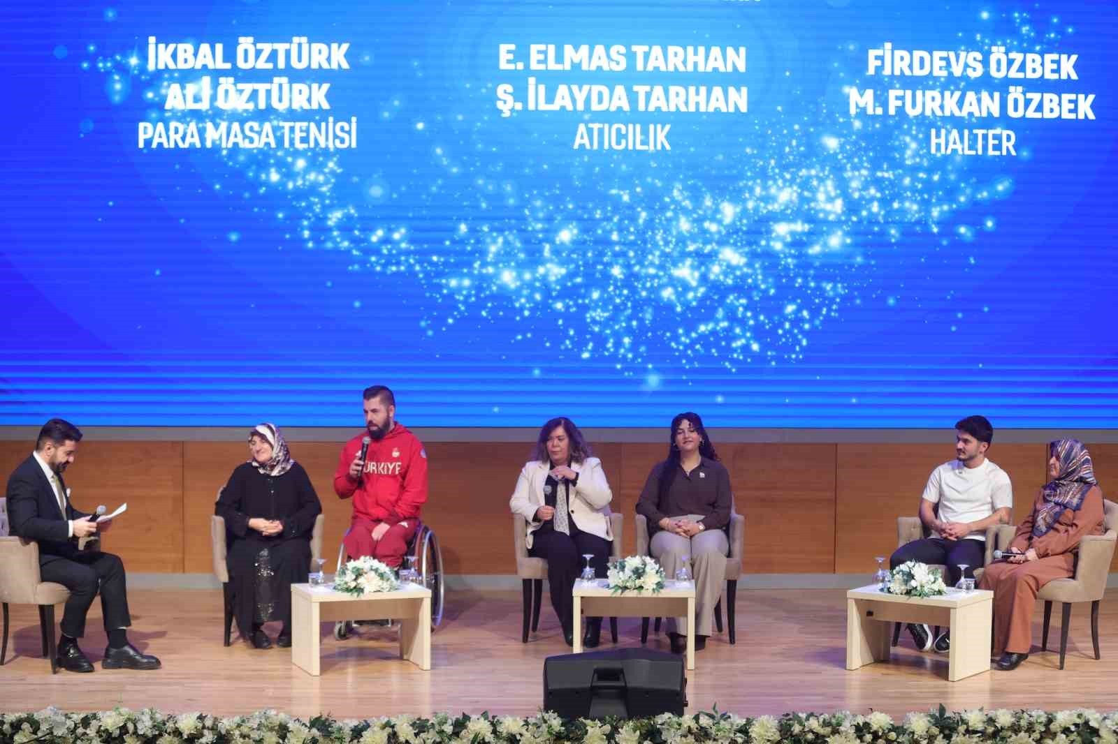 bakan bak sampiyon sporcularin anneleri ile bir araya geldi 1