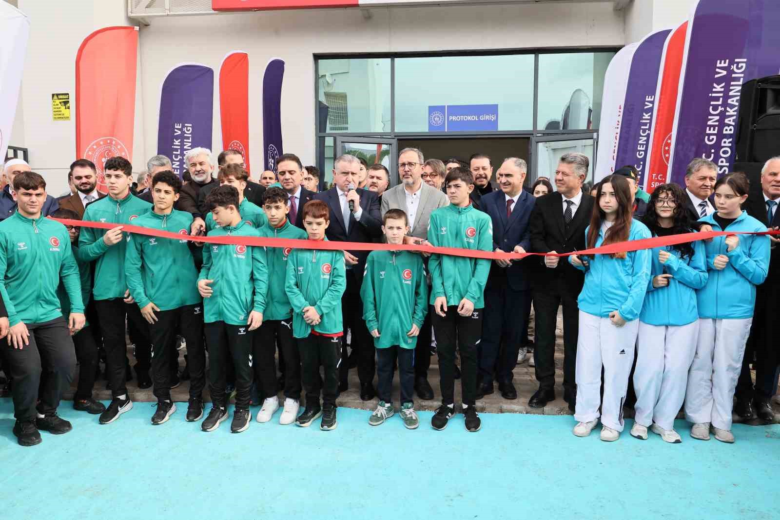 bakan bak somada stat acilisi yapti 4 3I33uAGb