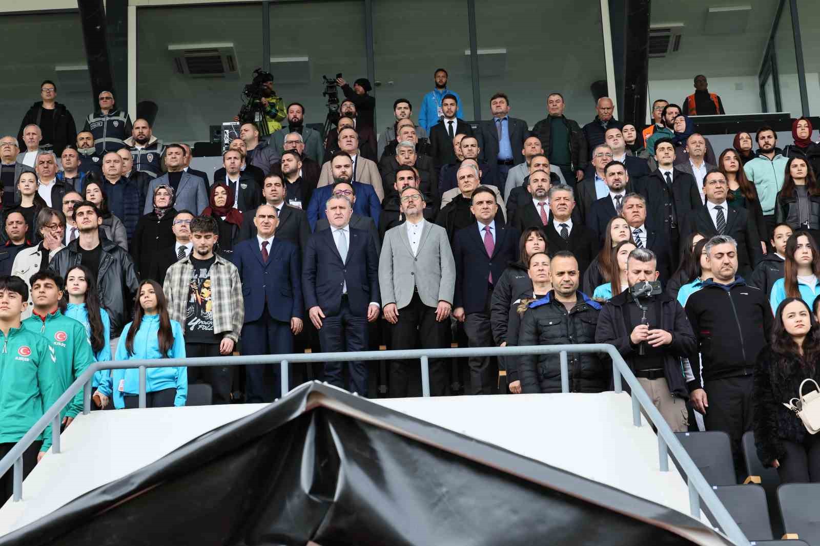 bakan bak somada stat acilisi yapti 5 vCBbdcI3