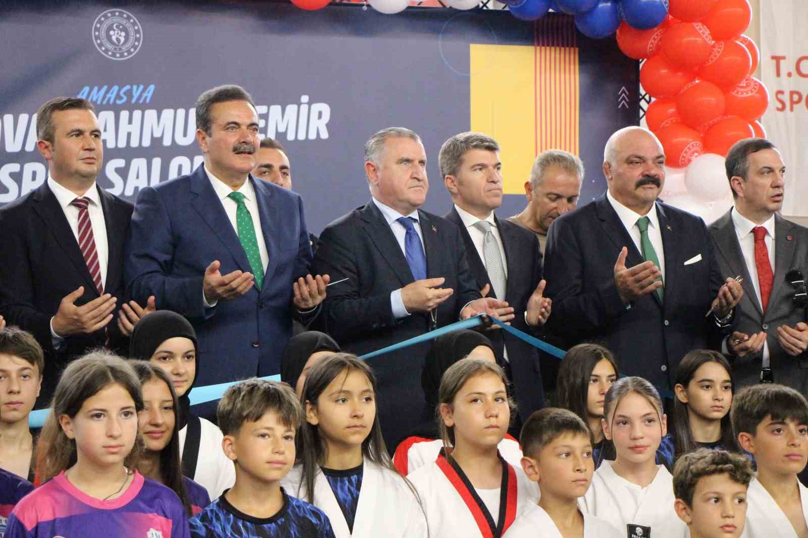 Bakan Bak: "Türkiye, NATO Zirvesi’nde tüm dünyaya gücünü gösterdi" 6 bakan bak turkiye nato zirvesinde tum dunyaya gucunu gosterdi 2 BpalwlTf