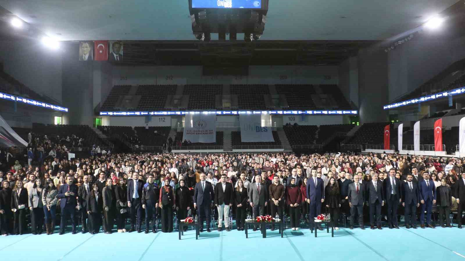 bakan bak turkiye sonunda dunyada soz sahibi bir ulke olacak 1 BHM8ITrt
