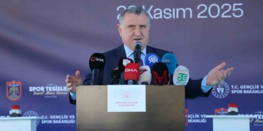 bakan-bak-turkiye-spor-devrimi-yasiyor-7xJg7PEL.jpg