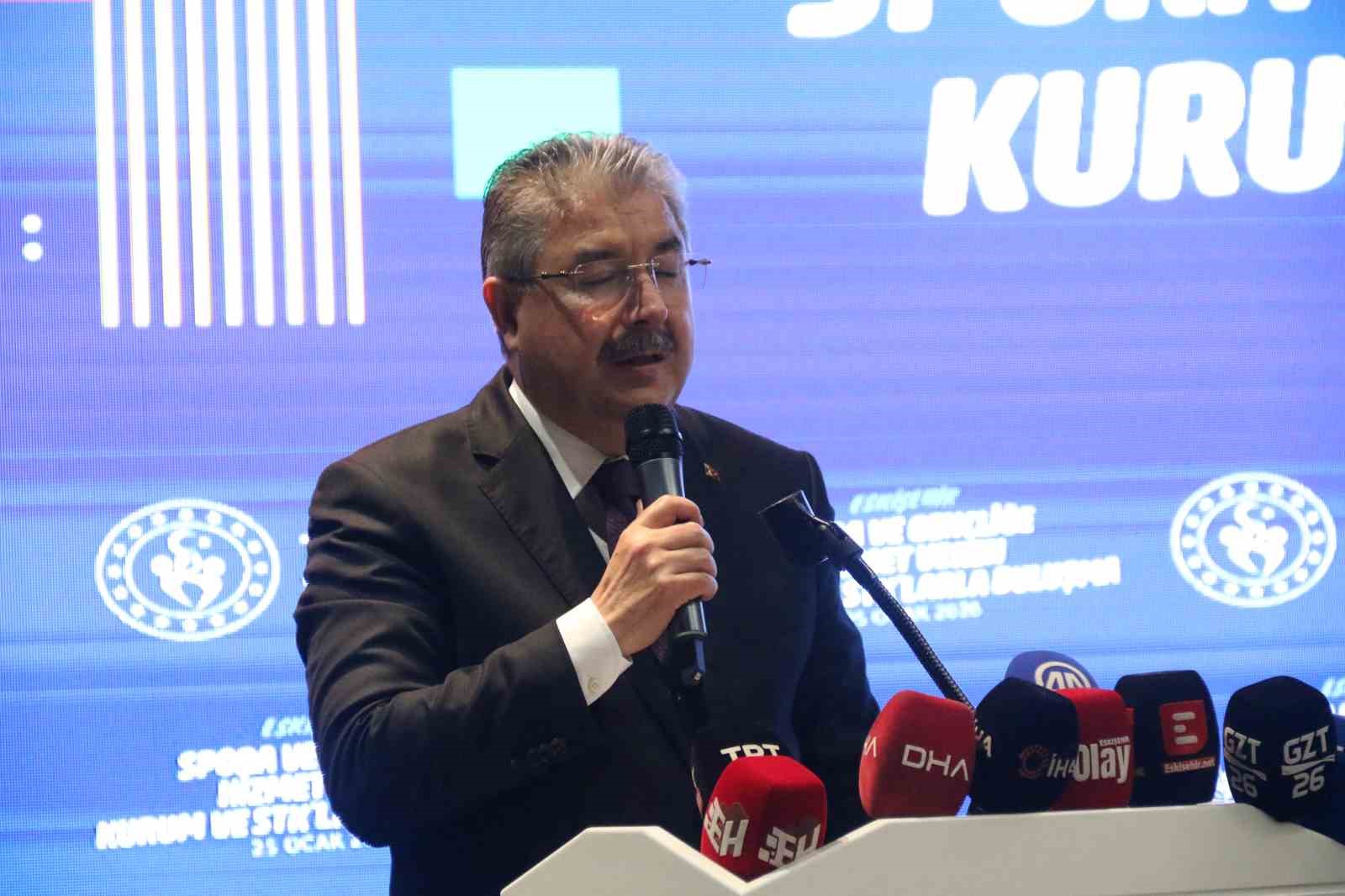 bakan bak turkiye yuzyili sporun ve gencligin yuzyili olacak 2 RRW3eAcR