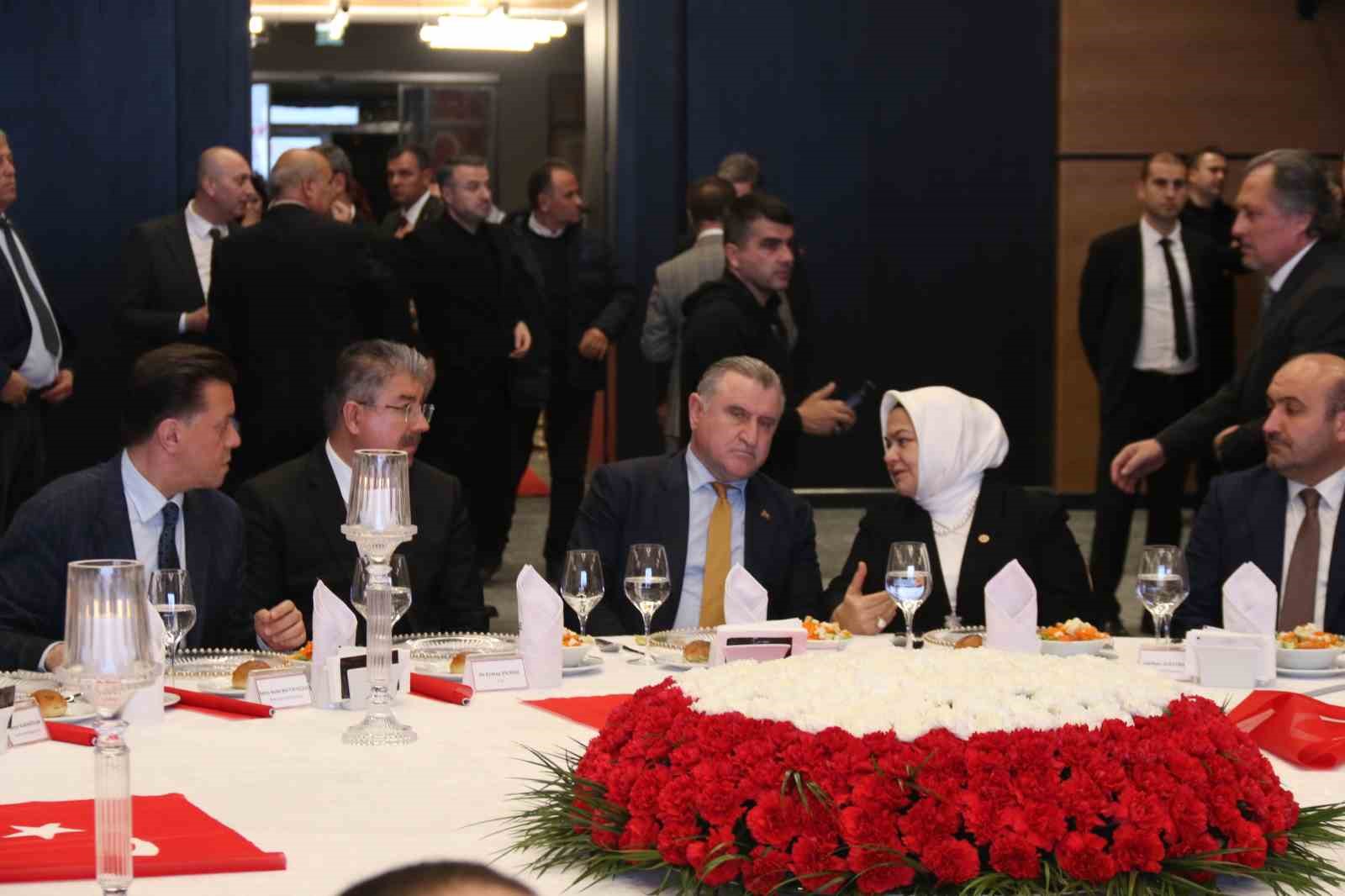 bakan bak turkiye yuzyili sporun ve gencligin yuzyili olacak 4 UuYOBcUg