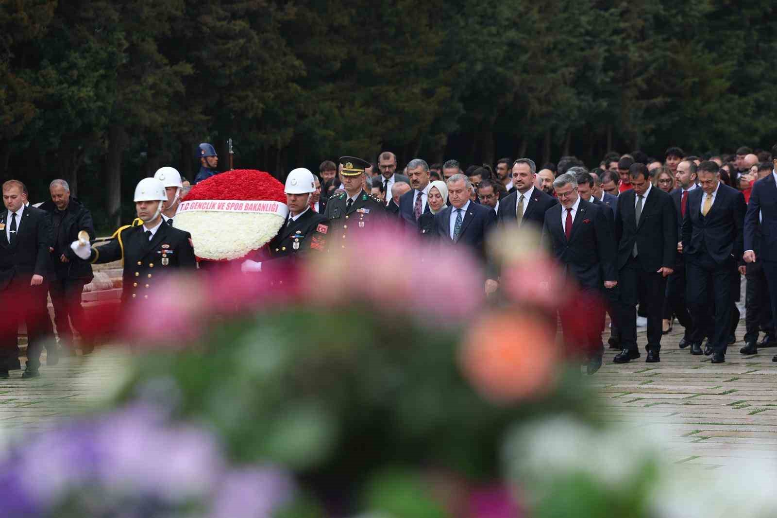 bakan baktan anitkabire ziyaret 5 nJzYXLAw