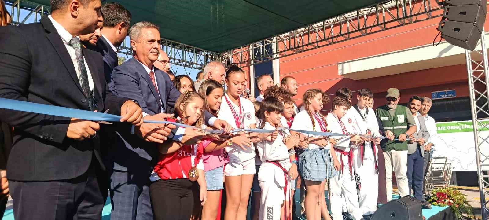 Bakan Bak’tan Marmaris’e olimpik havuz müjdesi 5 bakan baktan marmarise olimpik havuz mujdesi 1 BzGP5OFS