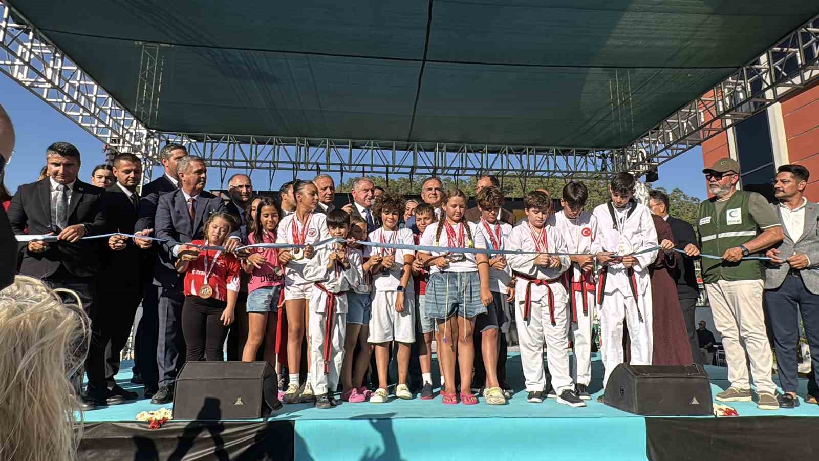 Bakan Bak’tan Marmaris’e olimpik havuz müjdesi 7 bakan baktan marmarise olimpik havuz mujdesi 3 3Y9QfmJU