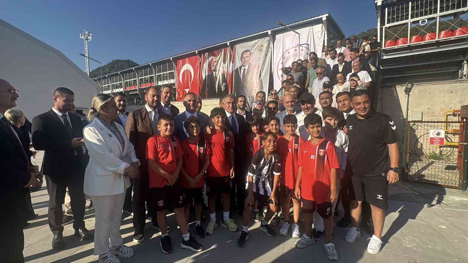 Bakan Bak’tan Marmaris’e olimpik havuz müjdesi 12 bakan baktan marmarise olimpik havuz mujdesi 8 1qTXwYSp