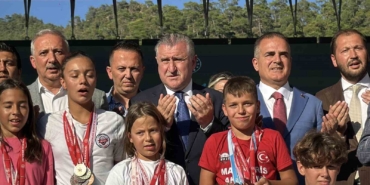 bakan-baktan-marmarise-olimpik-havuz-mujdesi-FJyG1Utf.jpg